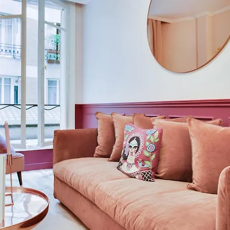 Miss Marguerite Apartment Paris